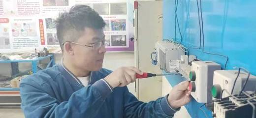 匠心筑梦，服务先行——记湖南中烟吴忠卷烟厂制丝车间五星级服务维修团队